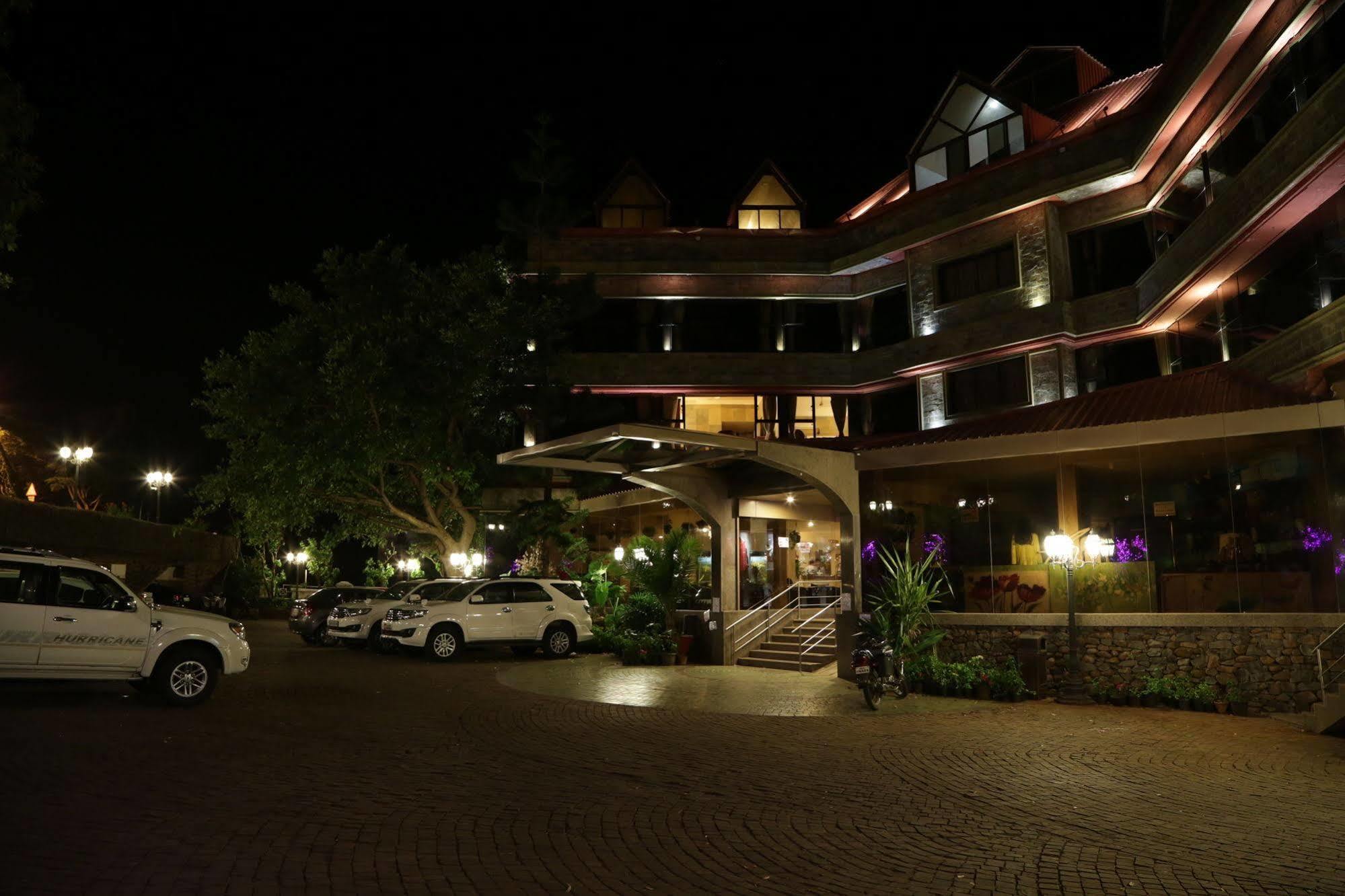 Ravine Hotel Panchgani Exterior photo